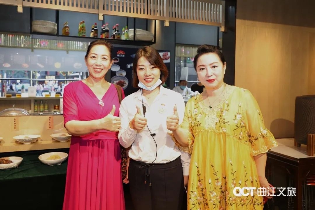 微笑服務(wù)，游客點(diǎn)贊！曲江文旅老字號餐飲集群又“出圈”